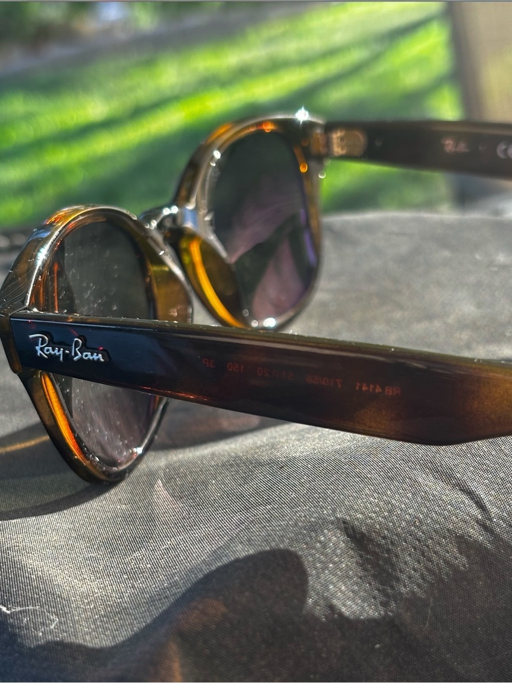 RAY-BAN RB 4141 (Rounded Wayfarer Style)
In Light Havana w/ Polarized Green Lens - Picture 3 of 9